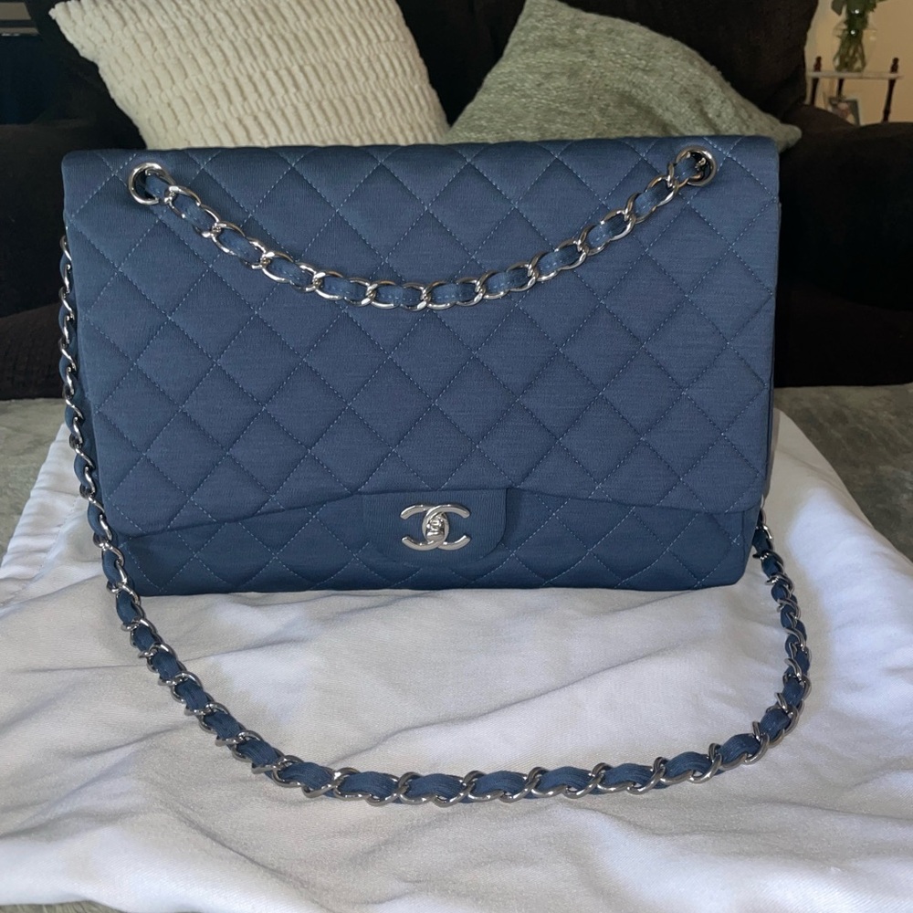 Chanel jersey flap bag jumbo - Picture 1 of 10